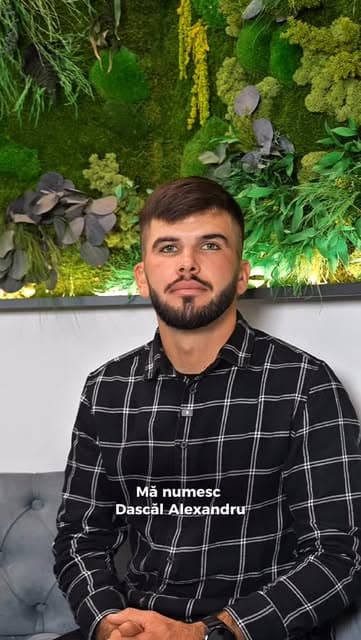 După 3 ani de tratament ortodontic cu brackeți, domnul Alexandru se bucură astăzi de un zâmbet armonios și o ocluzie corect aliniată. 🦷

Tratamentul a presupus răbdare, controale periodice și o colaborare constantă între medic și pacient. Fiecare etapă a contribuit la obținerea unui rezultat estetic și funcțional optim.

Un zâmbet sănătos nu se obține peste noapte — el se formează în timp, prin grijă, perseverență și monitorizare atentă. 🤍